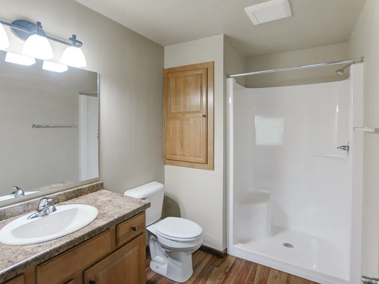 Mountain Bay Apartments — Photo 2