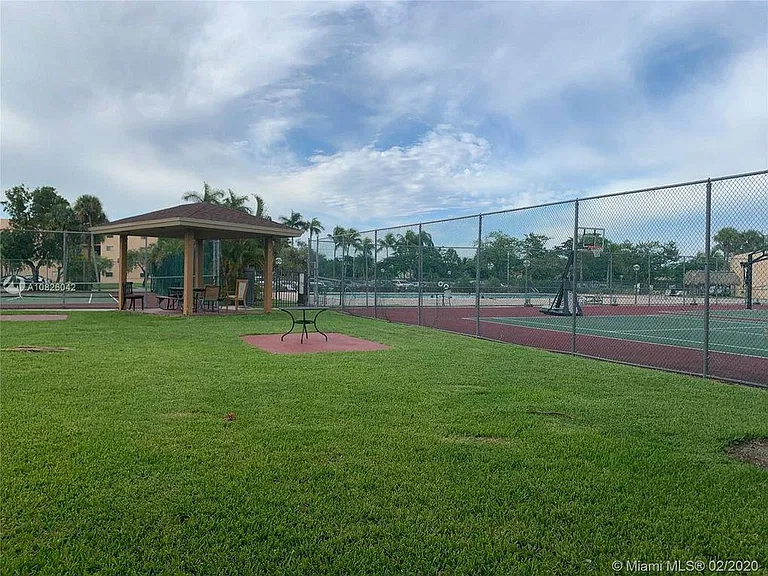 8700 SW 133rd Avenue Rd #120 — Photo 4