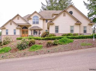 577 Strawberry Loop, Sweet Home, OR 97386