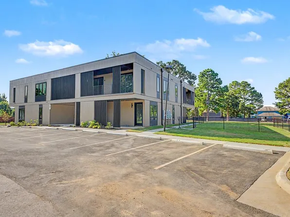 845 N Rupple Rd, Fayetteville, AR 72704