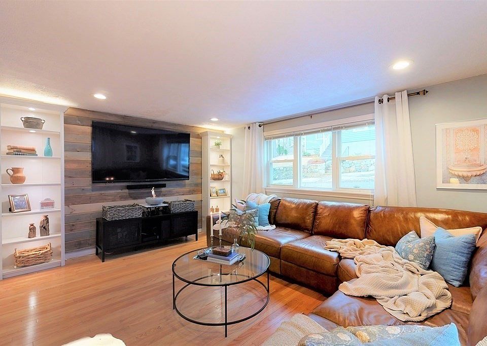 1st image of 37 Marivista Ave