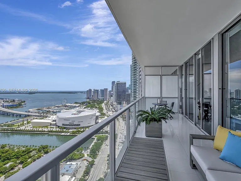 1100 Biscayne Blvd #4002 — Photo 19