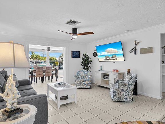 3rd image of 230 11th St