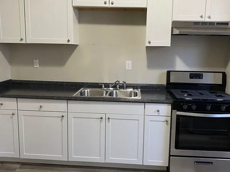 486 Price Rd — Photo 6