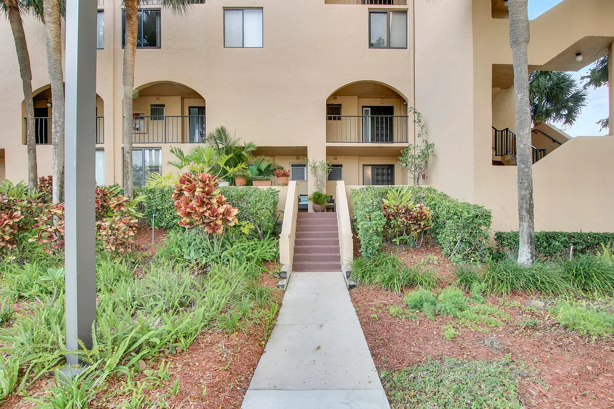 Building Photo - 755 Dotterel Rd #1101