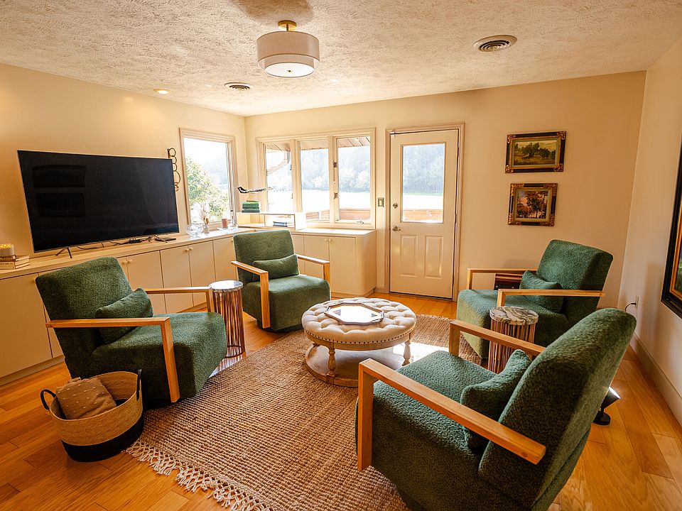 25th image of 4242 Pearl Valley Rd