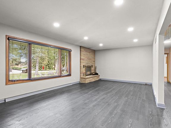 2nd image of 9915 W Margaret LANE