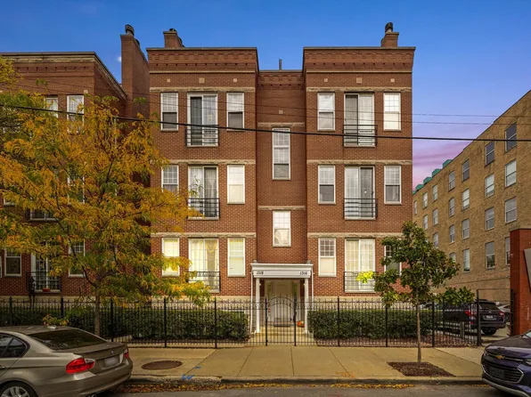1316 W Belmont Ave #2E, Chicago, IL 60657