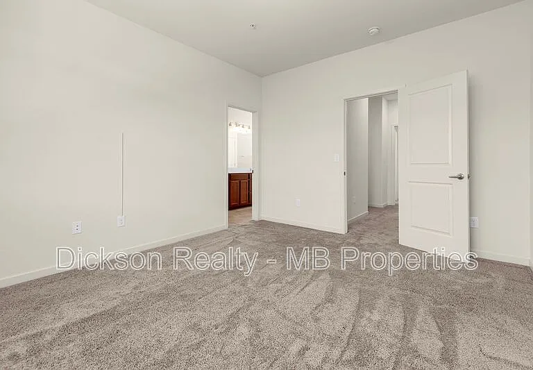 520 Logan Jacob Ln — Photo 13