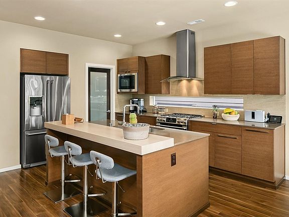 4th image of 5614 Elaine Ave SE
