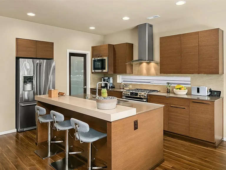 5614 Elaine Ave SE — Photo 4