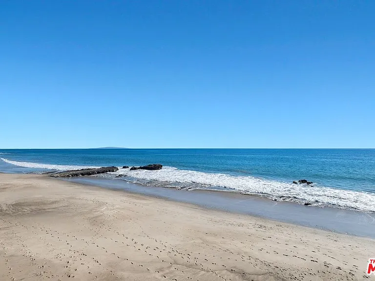 25302 Malibu Rd — Photo 9