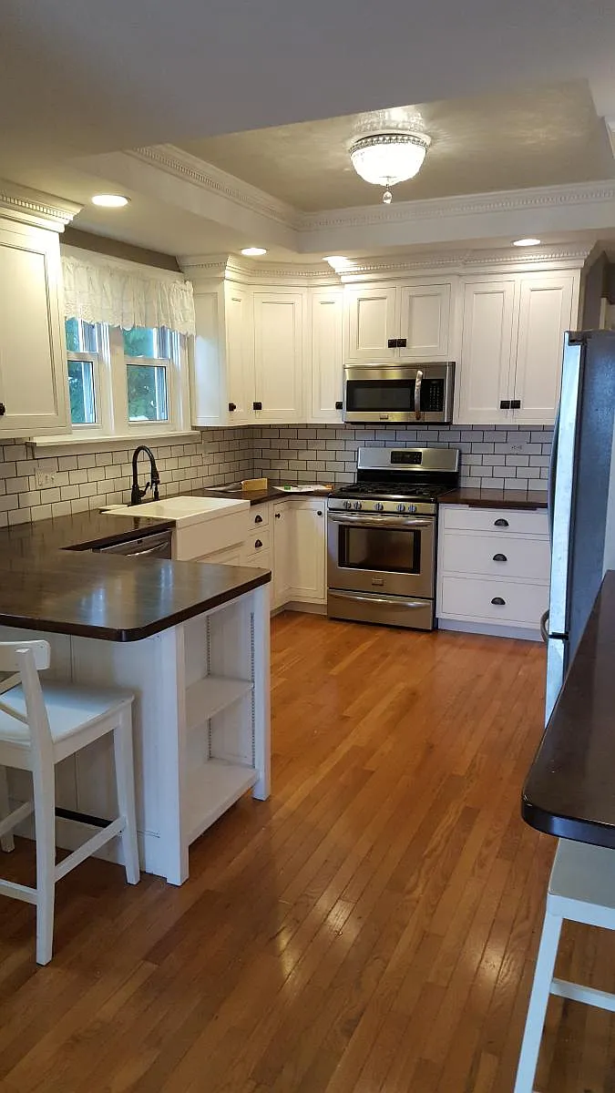 Kitchen 1 - 631 W South St