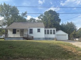 141 E Pershing St, Troy, MO 63379