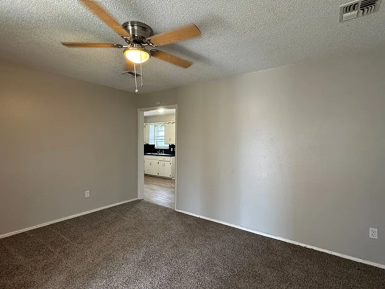 3310 SW Salinas Dr — Photo 3
