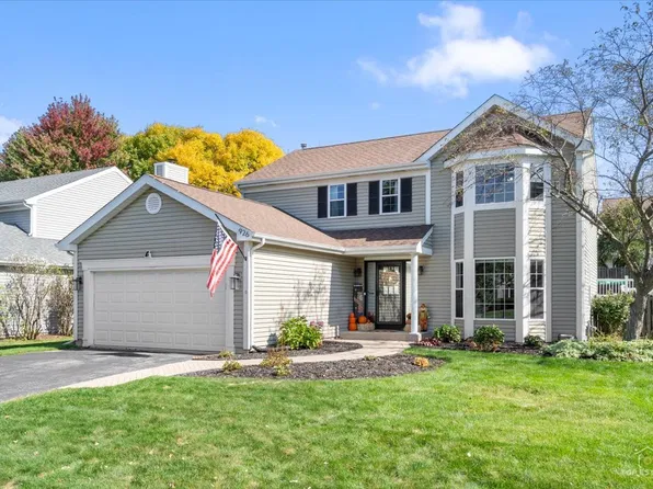 926 E Stone Creek Cir, Crystal Lake, IL 60014