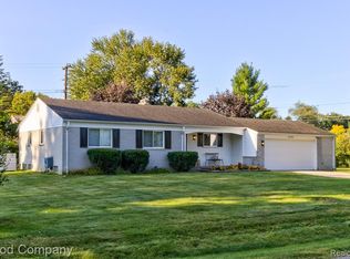 2991 Lanergan Dr, Troy, MI 48084