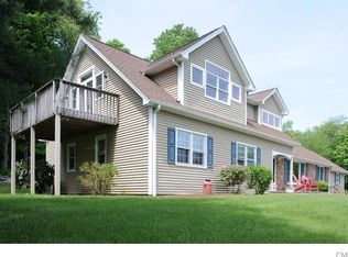 2 Richter Dr, Danbury, CT 06811