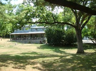 415 Ski Hill Rd, Fox River Grove, IL 60021