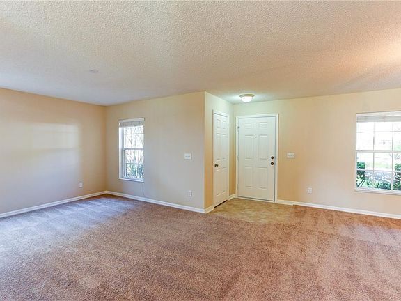 4th image of 3232 Amberley Park Cir