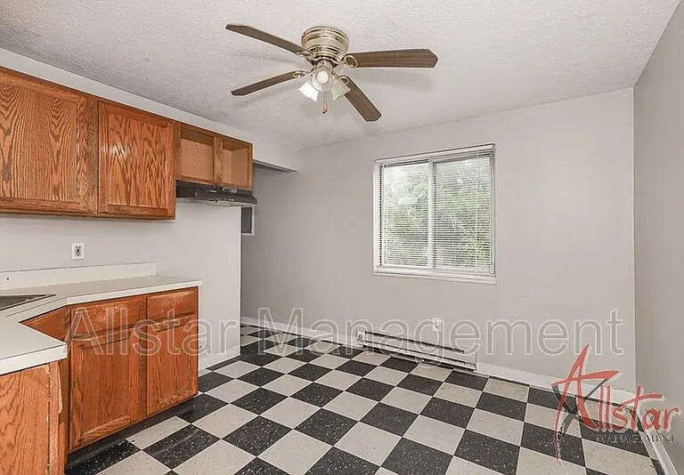 1323 Massachusetts Ave — Photo 14