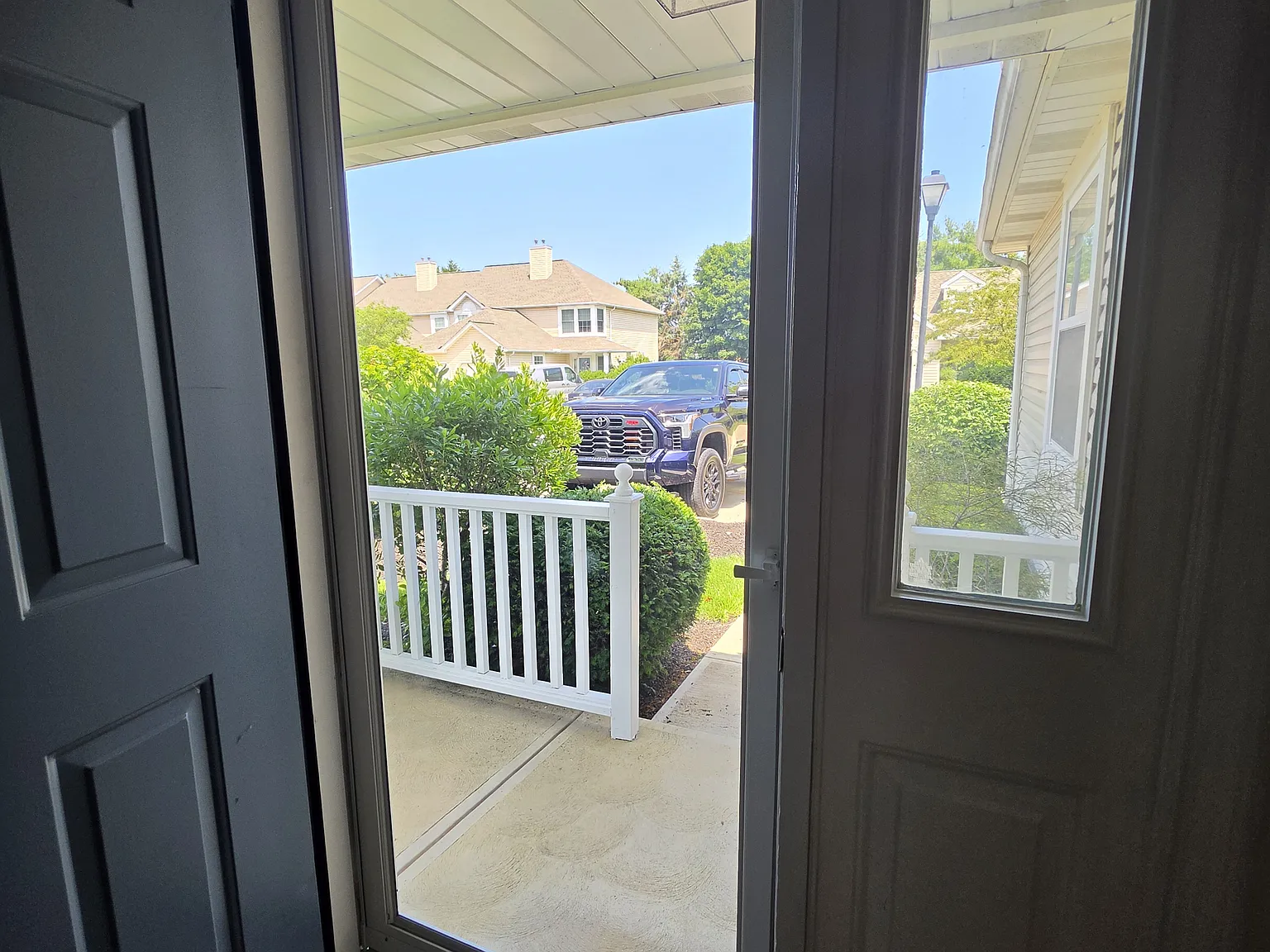 2 bed, 2.5 bath, 1200 sqft, $2,450 — Photo 2