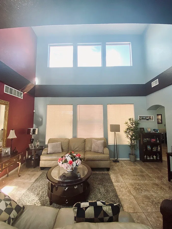 3 bed, 2.0 bath, 2085 sqft, $2,000 — Photo 3