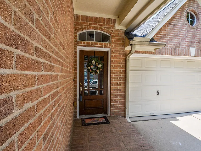 15975 Cottage Ivy Cir — Photo 4