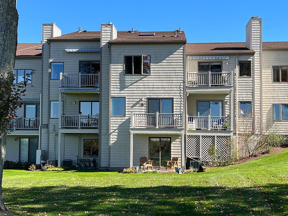 1st image of 10 Sea Breeze Ln #10
