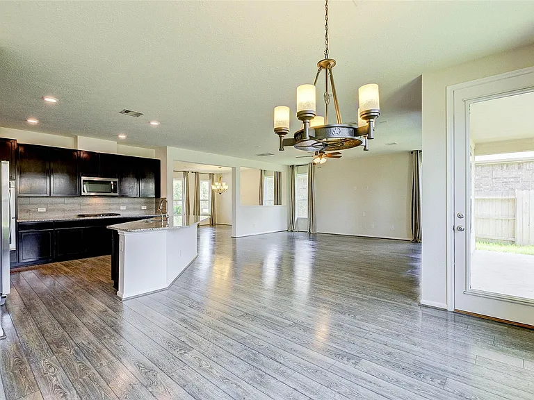 15623 Hanover Breeze Ln — Photo 8