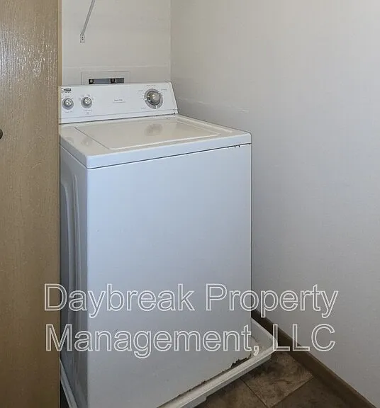 317 16th St S #5 — Photo 22