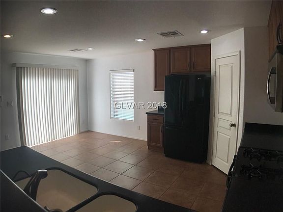4th image of 725 Jewel Tower St
