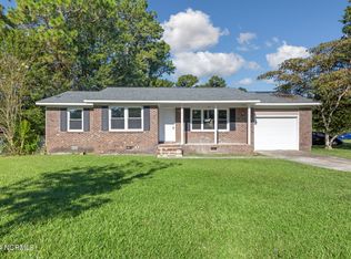 510 Lakewood Dr, Jacksonville, NC 28546