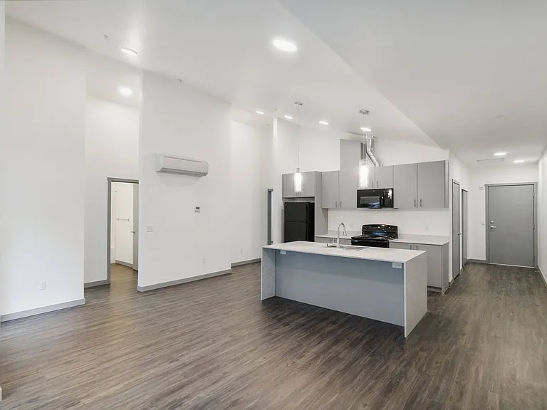 3 Bedroom Vaulted Ceilings