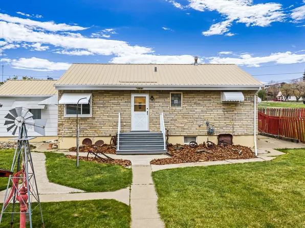 1919 Chicago Ave, Black Eagle, MT 59414