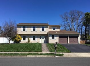 6 Petal Patch Trl, Howell, NJ 07731