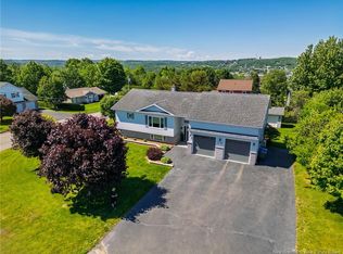 133 Wilson Cres, Grand Falls, NB E3Y1C7