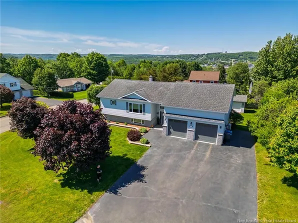 133 Wilson Cres, Grand Falls, NB E3Y 1C7