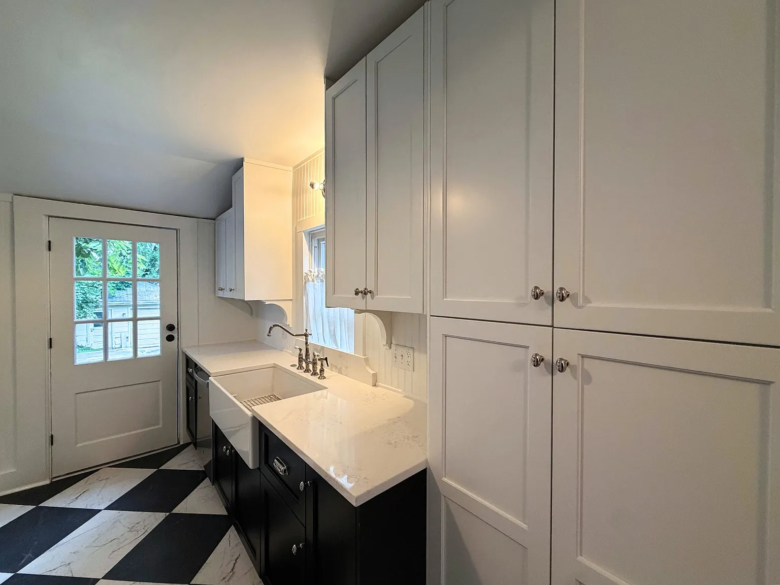 2938 Cleinview Ave — Photo 1