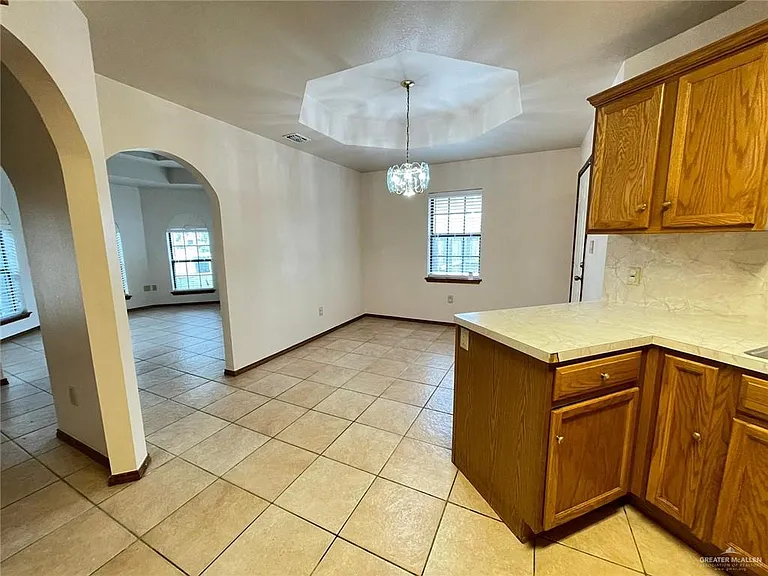 3102 Gabriel St — Photo 6