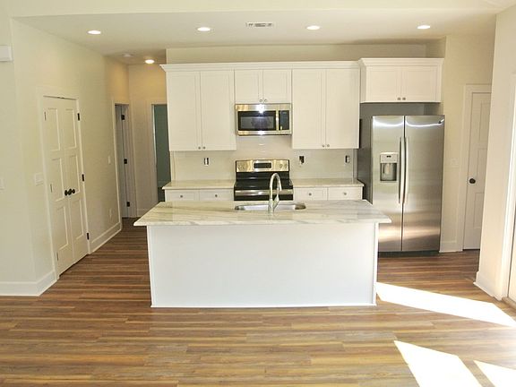 4th image of 108 Kelon Dr