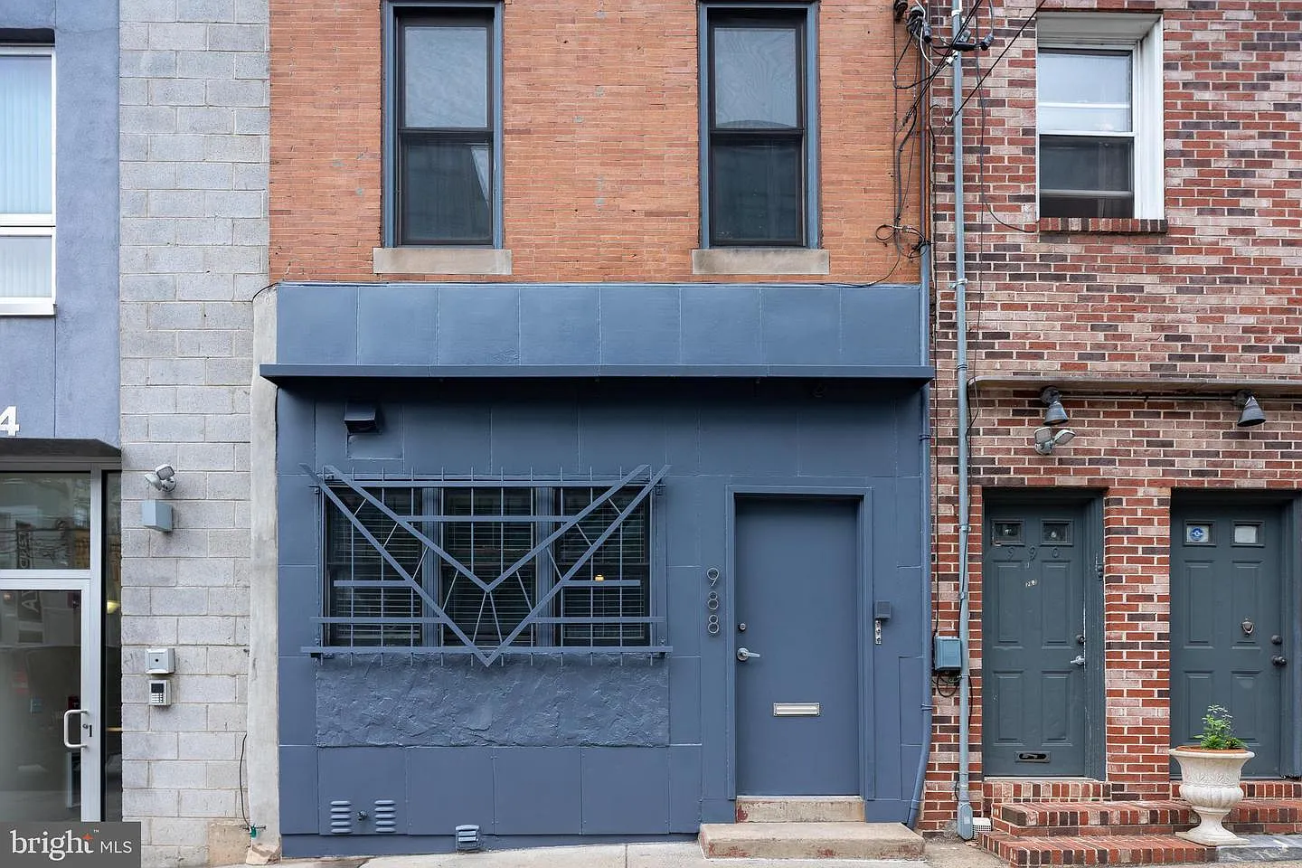 1 bed, 1100 sqft, $1,800 — Photo 1