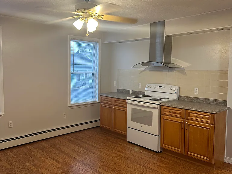 14 Pleasant St #1 — Photo 3