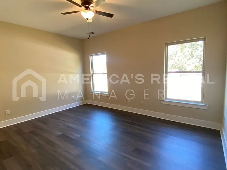 102 Appaloosa Way — Photo 2