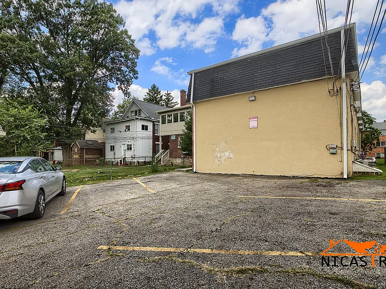 215 E Lane Ave #D — Photo 35