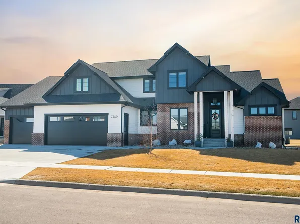 7309 E Gray Eagle Cir, Sioux Falls, SD 57110