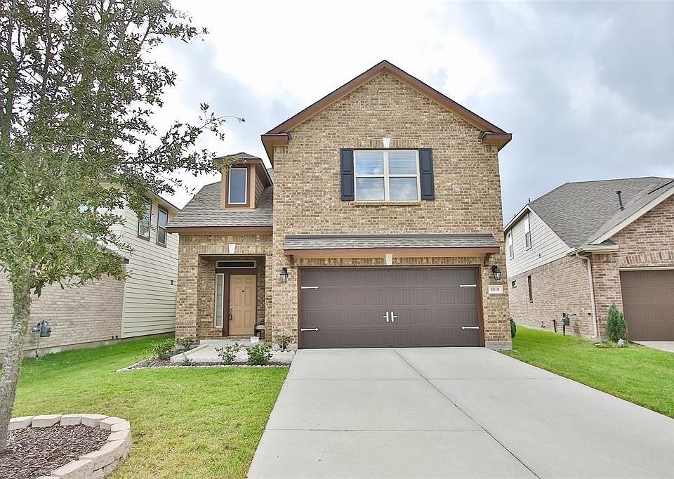 1st image of 8010 Oxbow Manor Ln