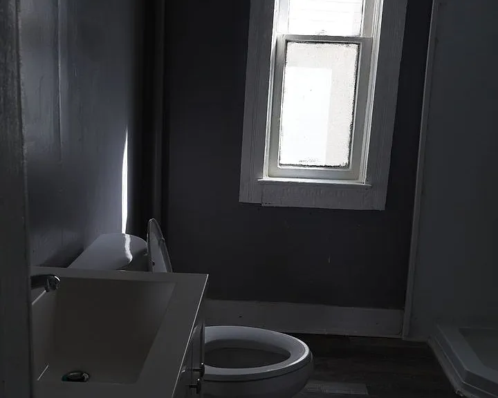 6812 Whitney Ave — Photo 17