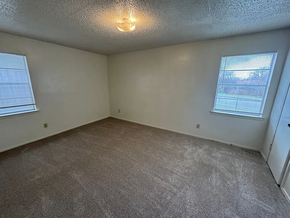 Building Photo - 5604 Macgregor Dr