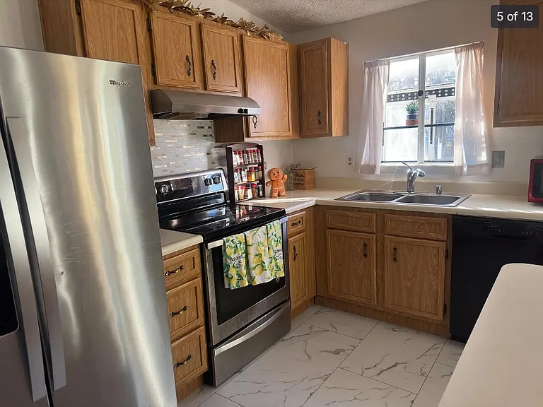8549 Winands Rd — Photo 4